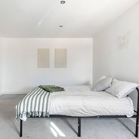 Luxurious 3-Bed Penthouse In Sheffield Appartement Handsworth Buitenkant foto
