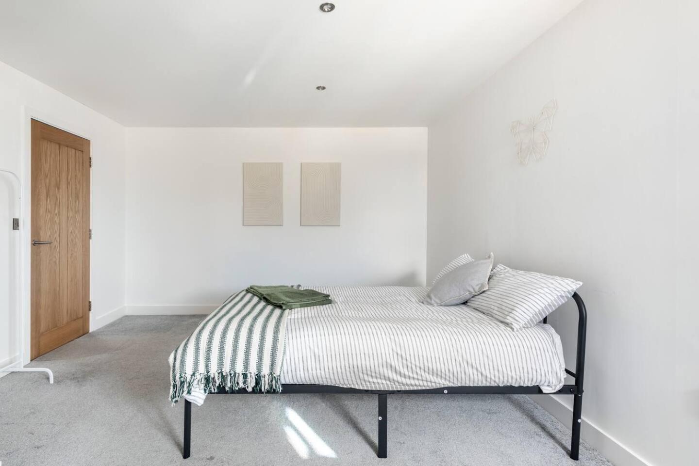 Luxurious 3-Bed Penthouse In Sheffield Appartement Handsworth Buitenkant foto